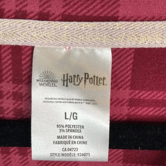 HARRY POTTER NWT I’d Rather Be At Hogwarts Burgundy Plaid Top Long Sleeve Size L - Picture 8 of 11